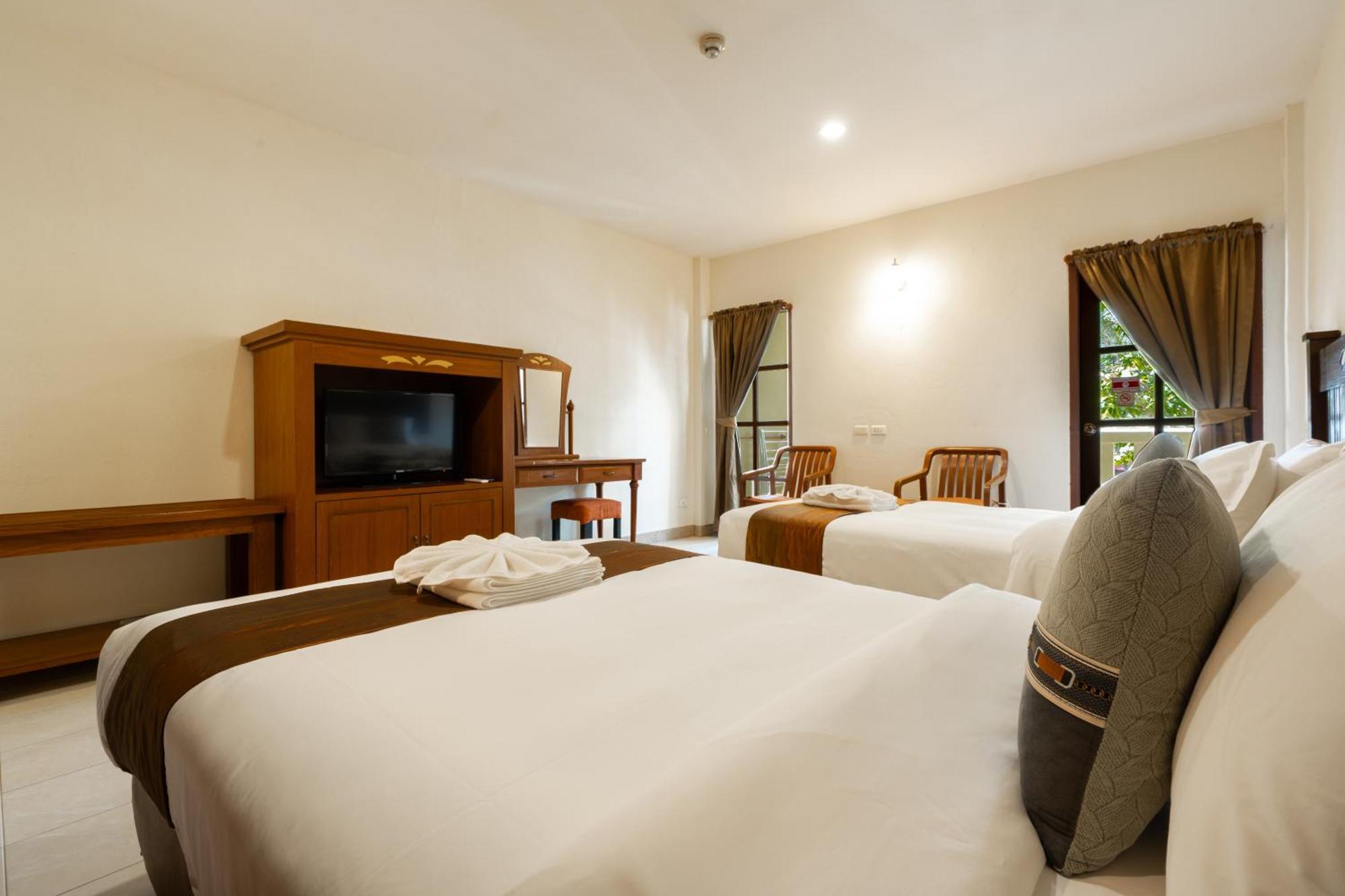 Phuket Leelavadee Hua Ting Resort Patong Exterior foto