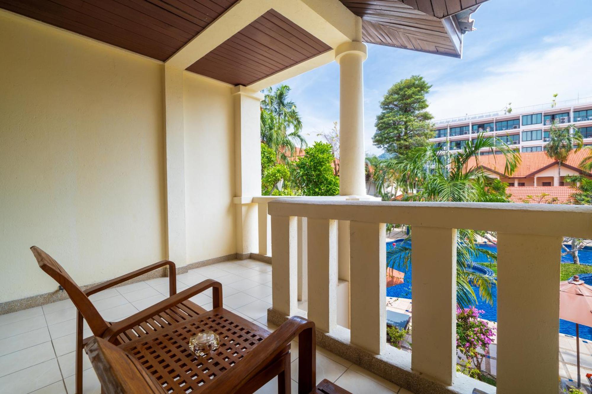 Phuket Leelavadee Hua Ting Resort Patong Exterior foto
