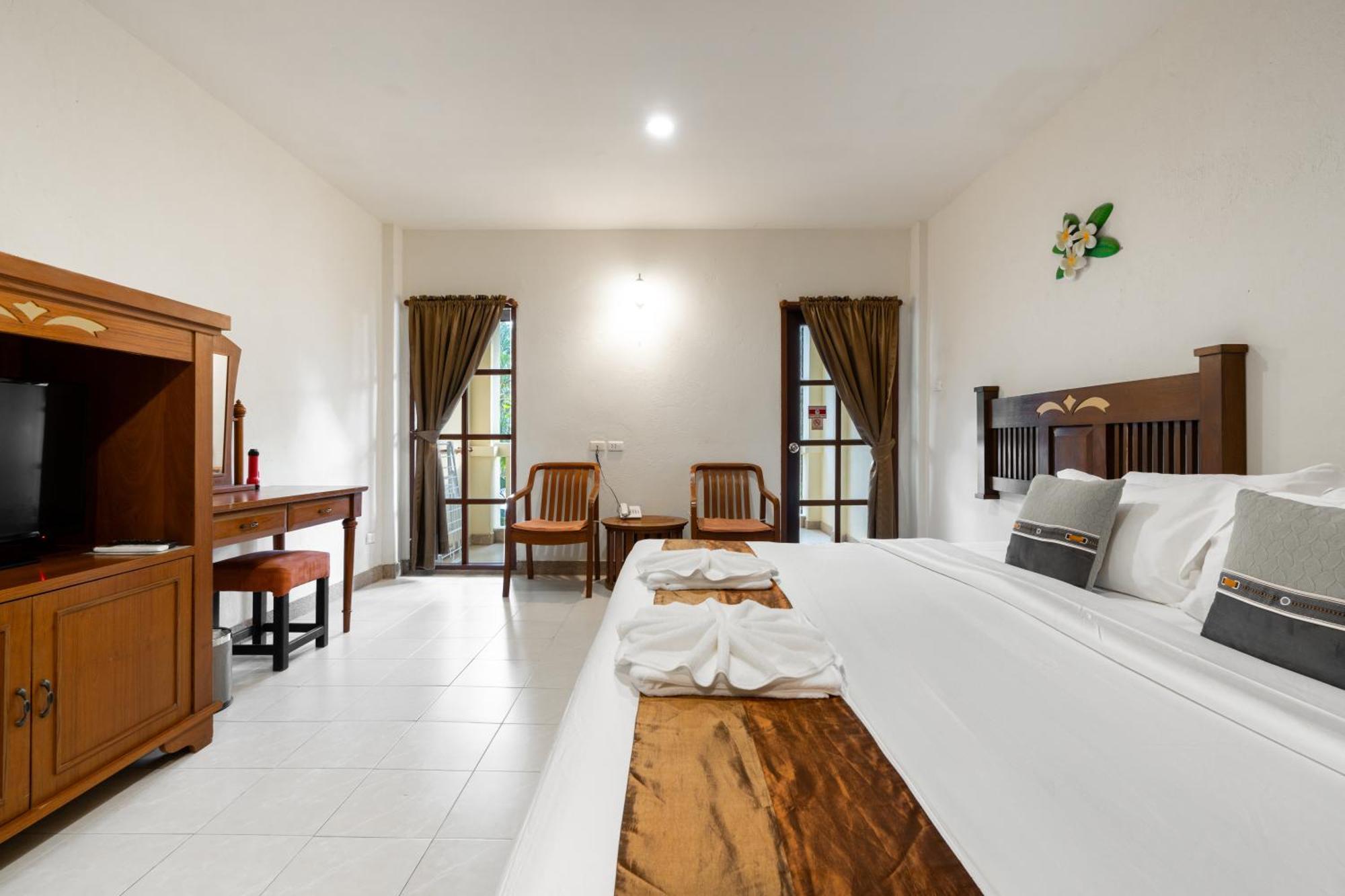 Phuket Leelavadee Hua Ting Resort Patong Exterior foto