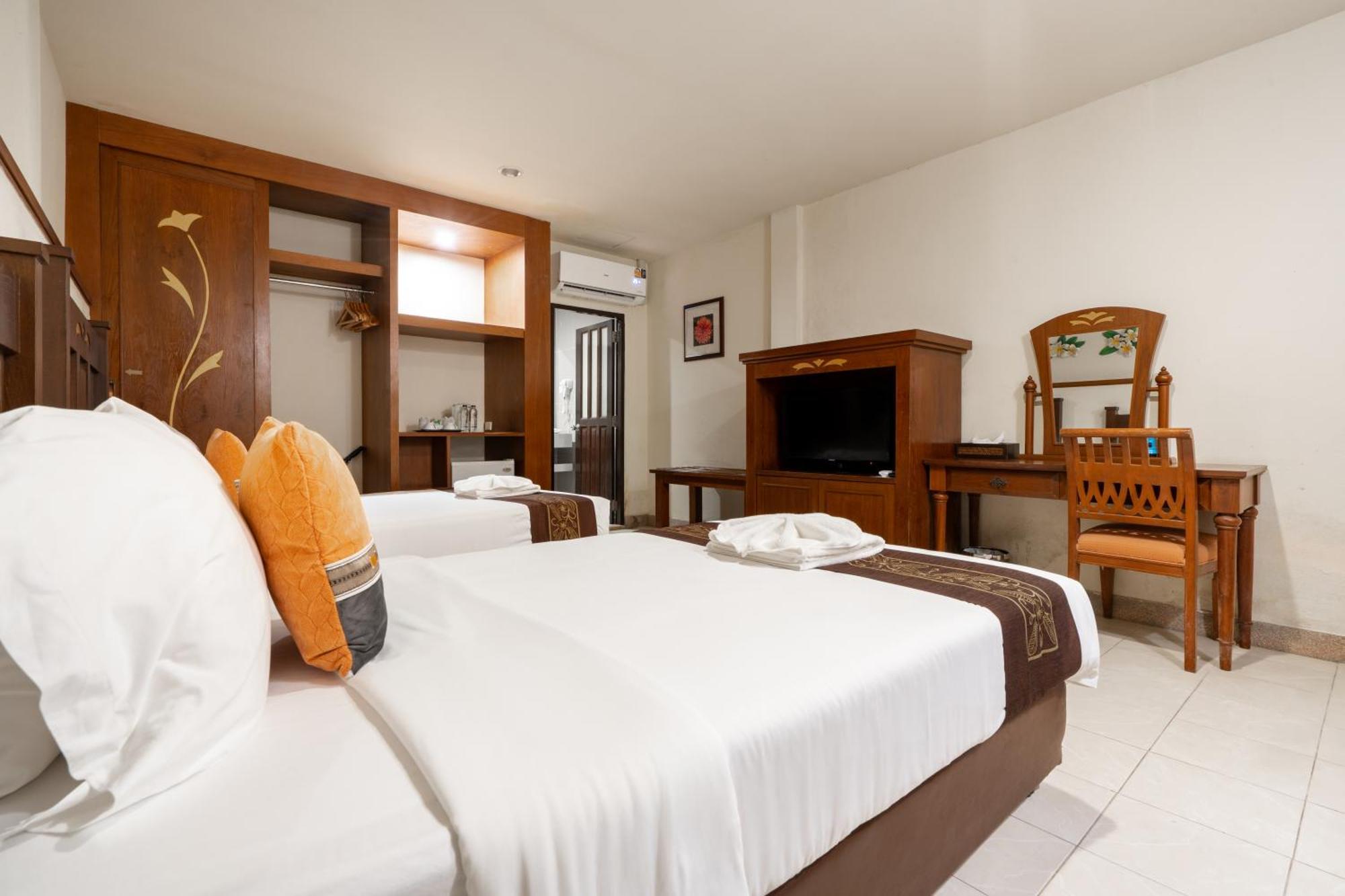 Phuket Leelavadee Hua Ting Resort Patong Exterior foto